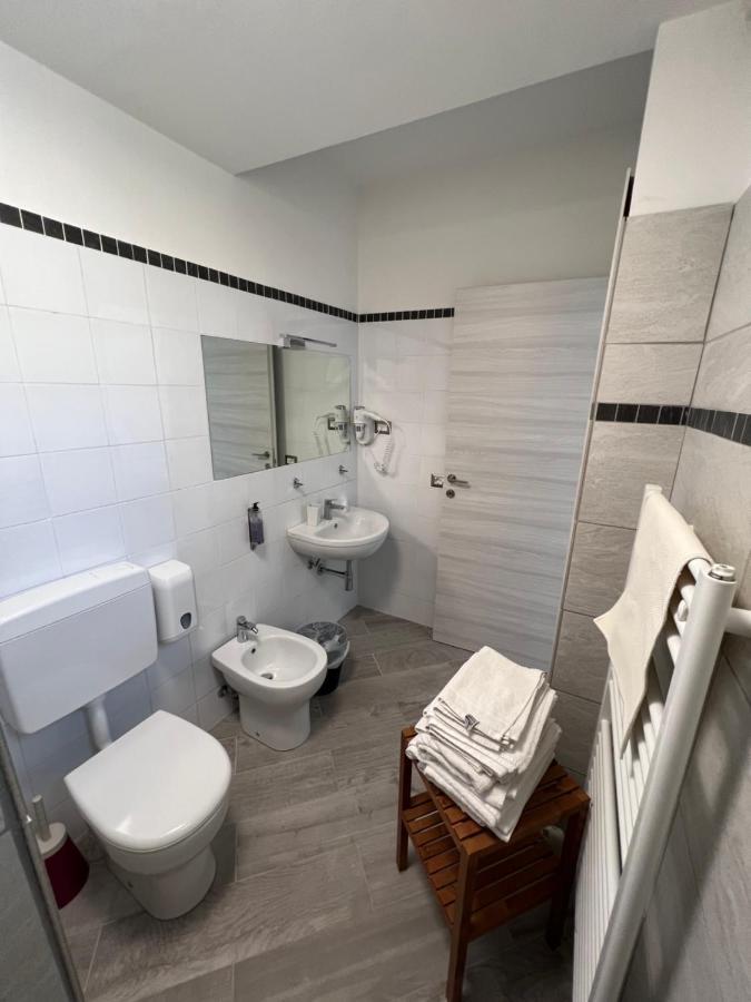 Hotel Locanda Rosy Cattolica Kültér fotó