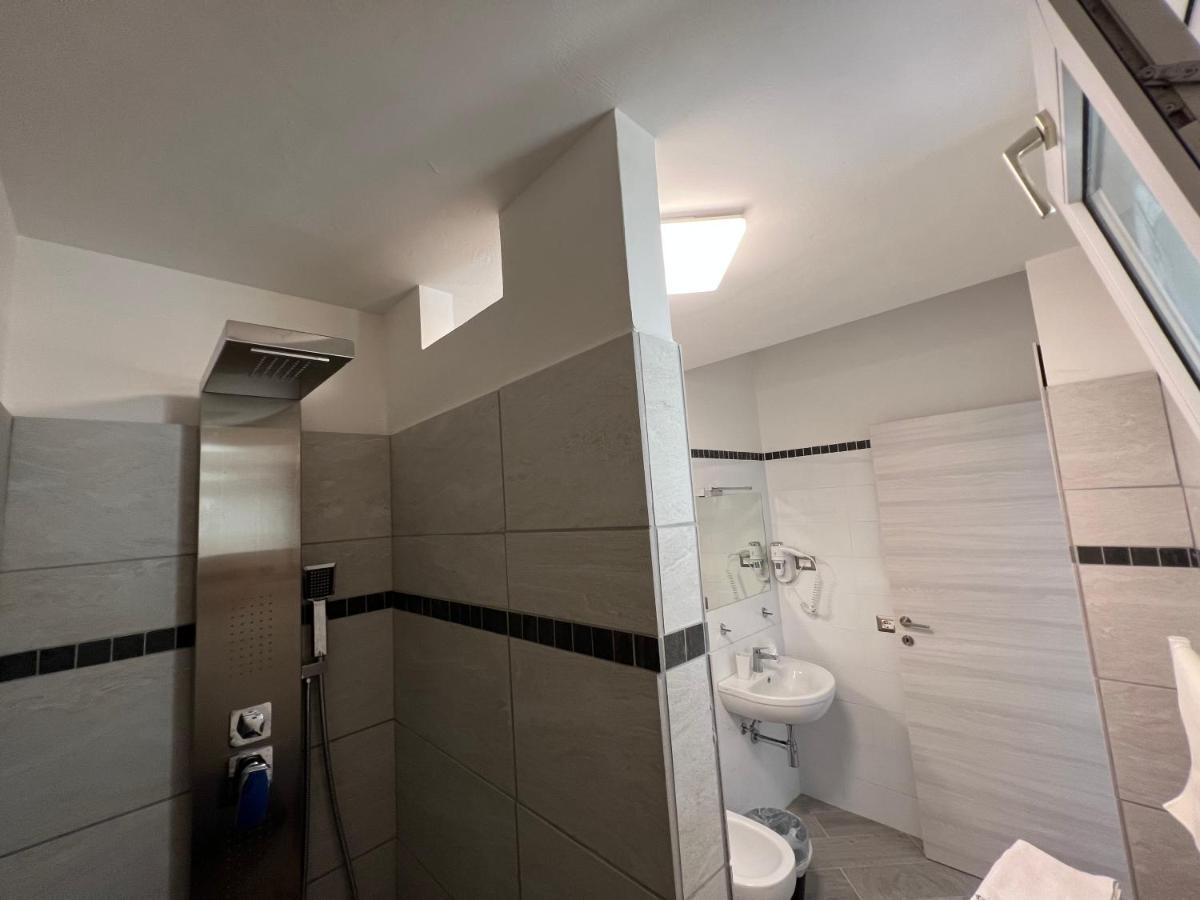 Hotel Locanda Rosy Cattolica Kültér fotó
