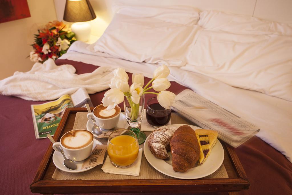 Hotel Locanda Rosy Cattolica Kültér fotó
